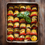 Zucchini Tomaten Feta Ofen frisch gebacken von oben